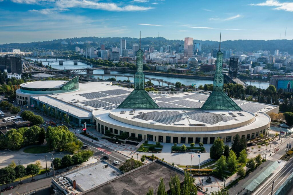 La imagen actual no tiene texto alternativo. El nombre del archivo es: free-photo-of-oregon-convention-center-in-portland.jpeg